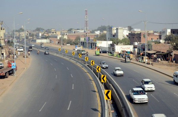 MULTAN ROAD FROM THOKAR NIAZ BAIG TO SCHEME MORR